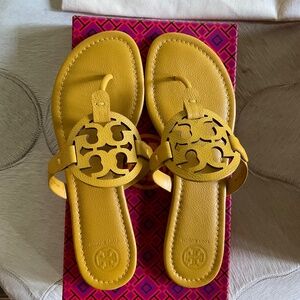 NWT -Tory Burch Sandal